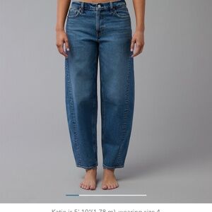AE medium blue barrel jeans
